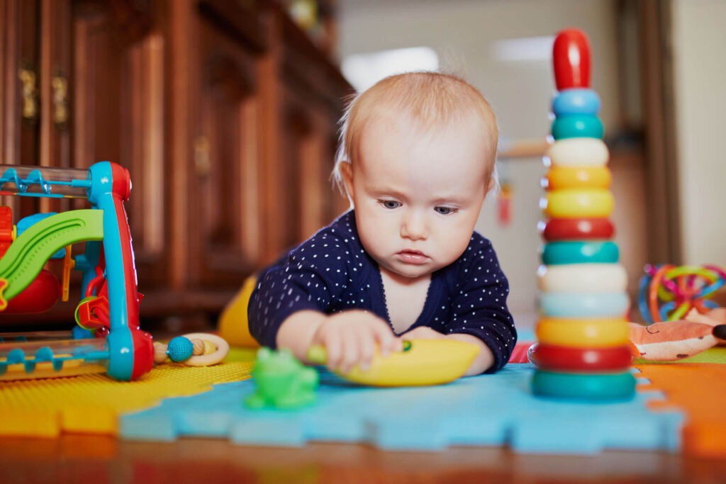 A baby who isn’t crawling. Should you worry?